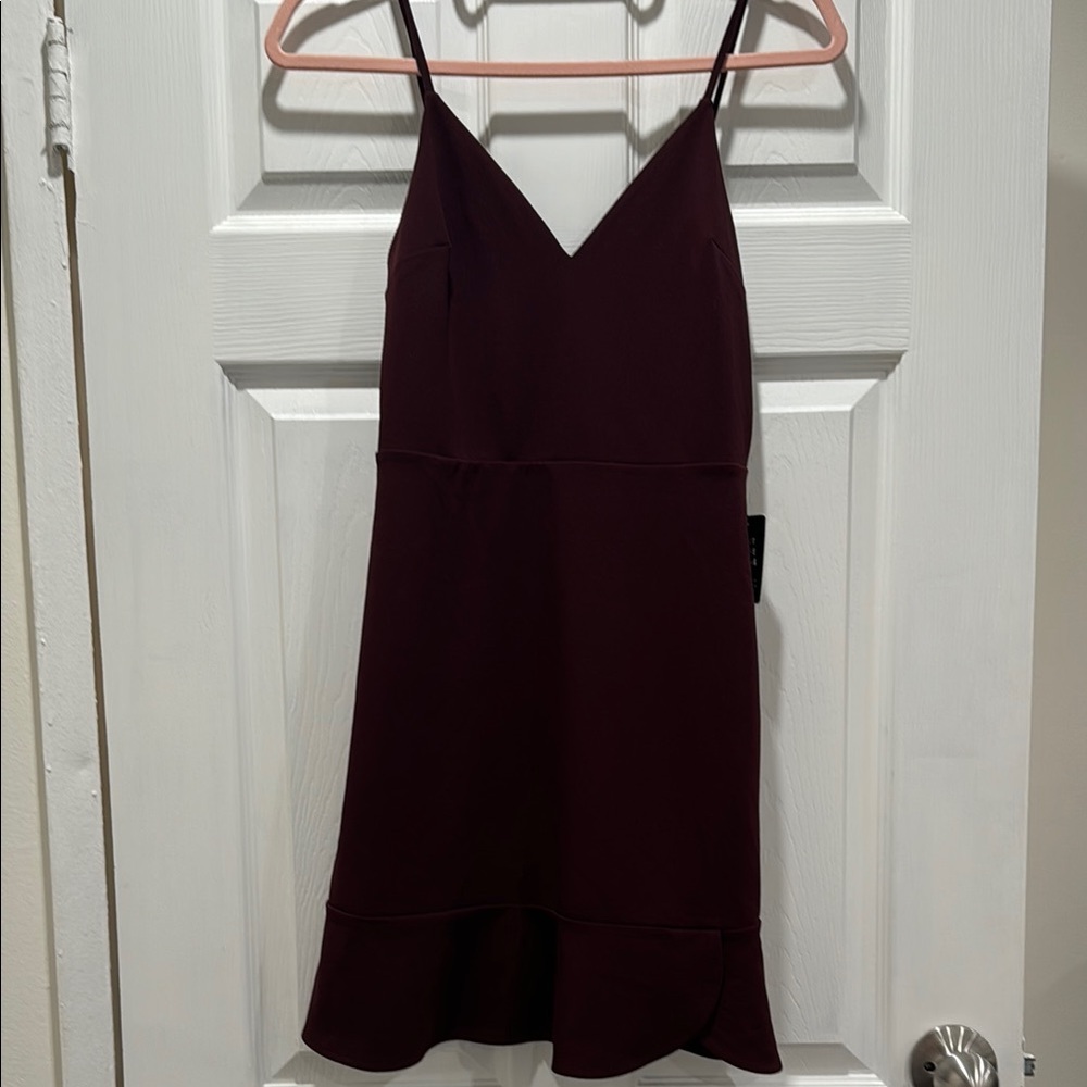 Elegant Burgundy Spaghetti Strap Dress